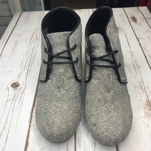 Metallic Toms Wedges